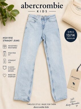 Abercrombie & Fitch Kids Straight Leg Jeans in Light Blue Wash